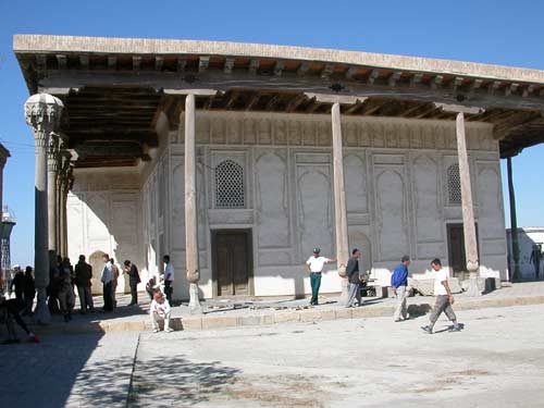 Здание верхней соборной мечети Арка