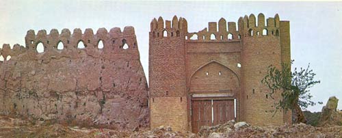 Южные ворота Шейх Джалал